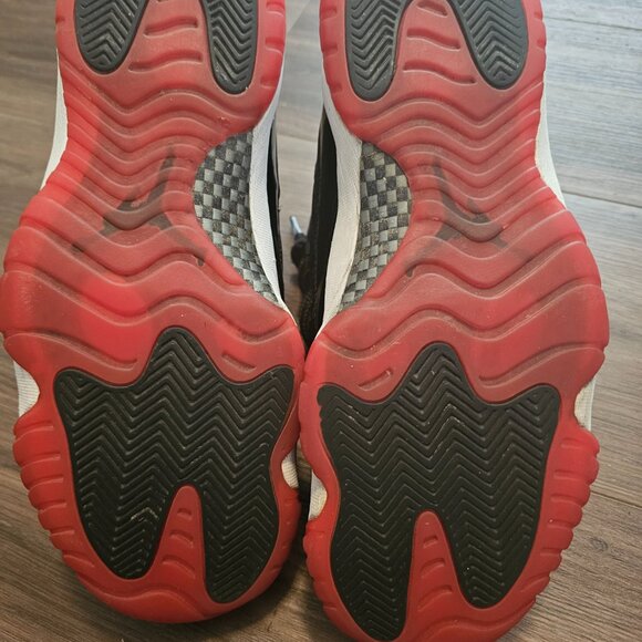 Jordan 11 Bred 2011 version - Picture 3 of 7
